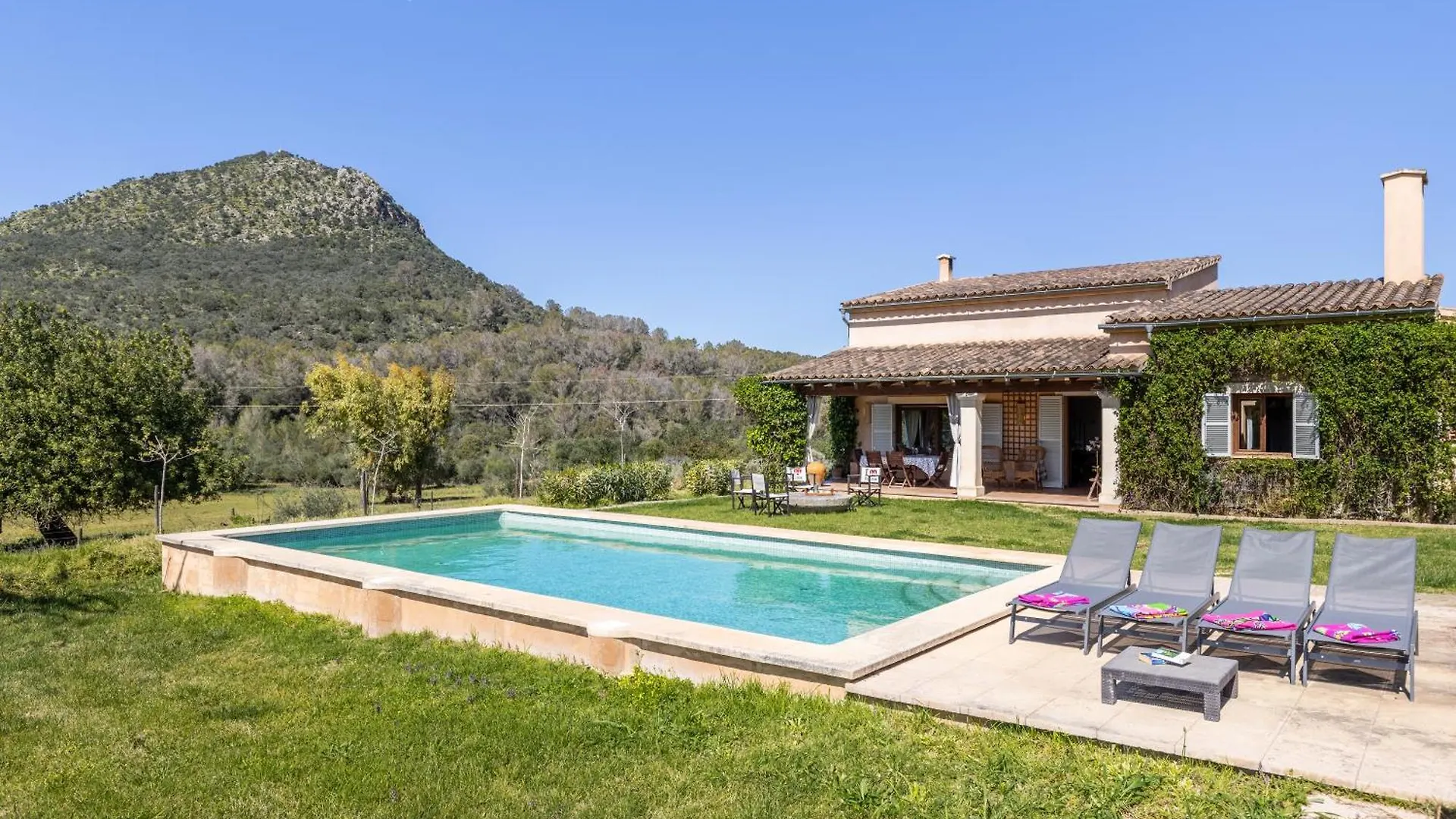 Mallorca Countryside Finca With Pool And Nature location